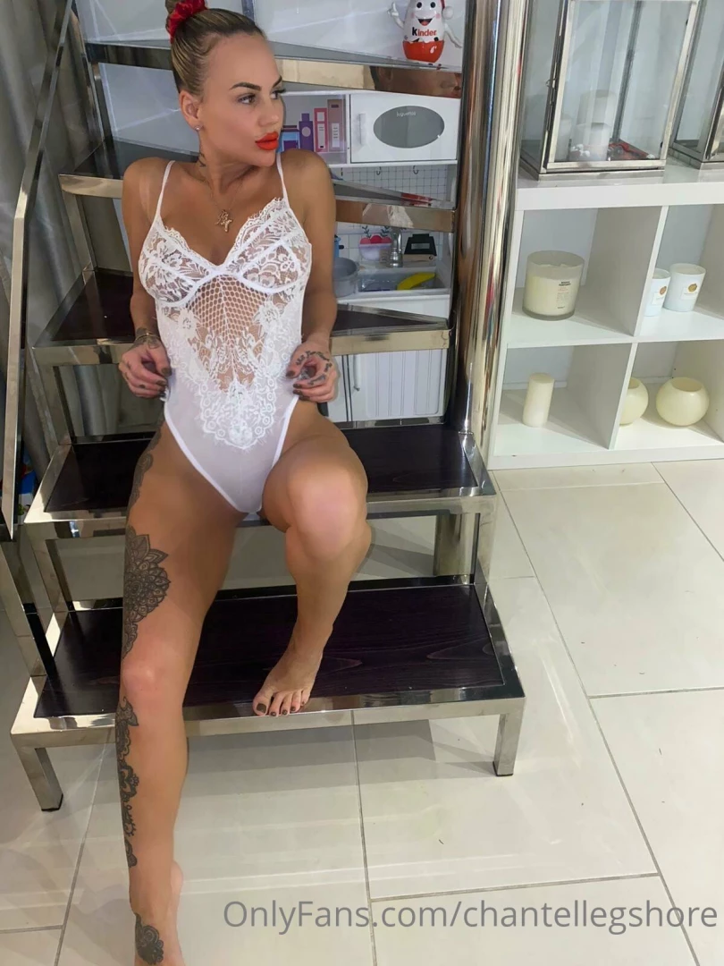 Roses are red my lingerie is white tip me and i ll treat you tonight part 5 