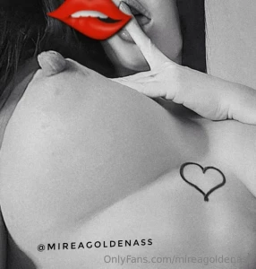 Punti di vista guarda il mio seno scorri le foto e tu quale punto di part 1