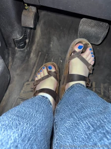 Blue toes good pussy