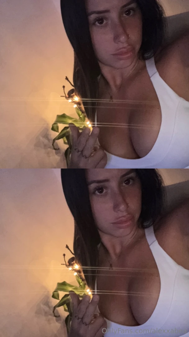 Same pic still can t stop staring thought so 