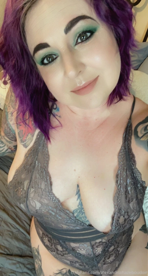 Come pet me and tell me i m pretty 