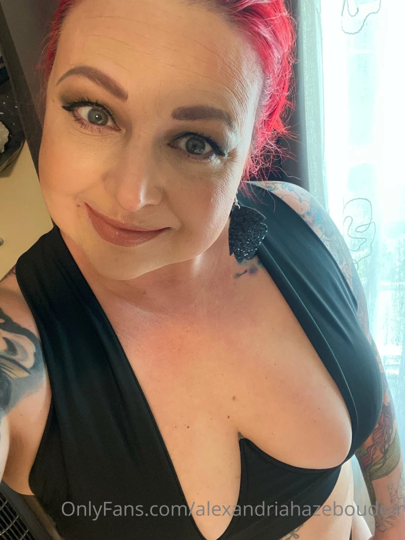 Happy saturday hunnies miss me 