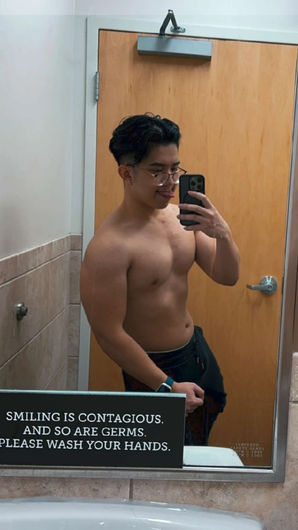 I would let you touch my muscle 