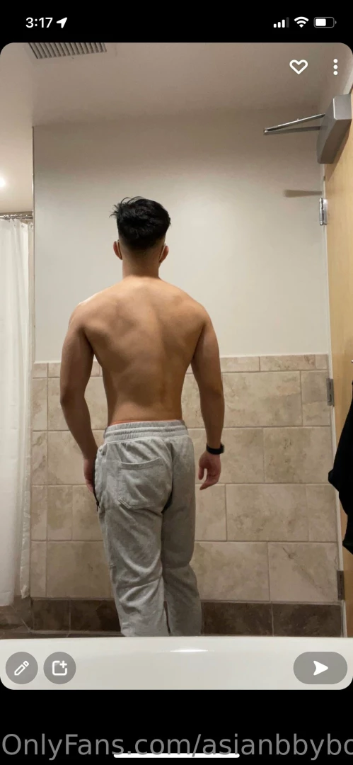 Would love for you to fuck me in the gym bathroom 