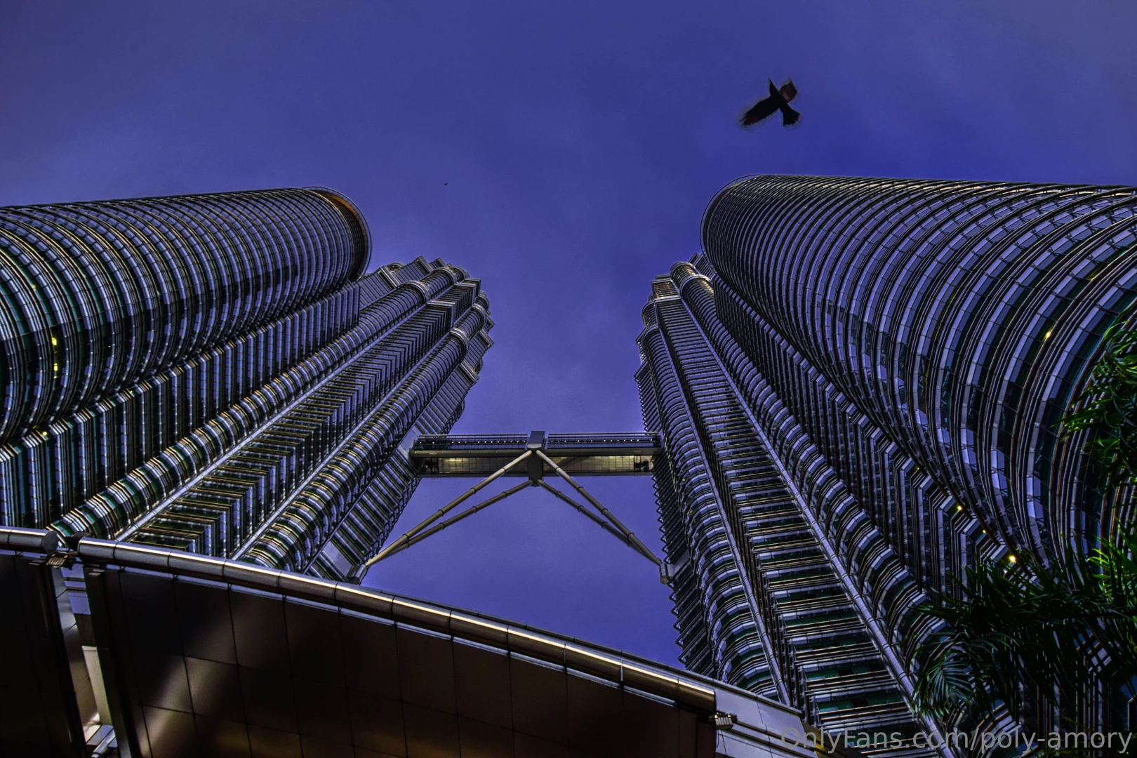 Poly-travel a bit of kuala-lumpur vibe malaysia and tomorrow fly to part 4 