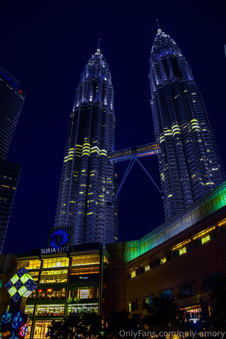 Poly-travel a bit of kuala-lumpur vibe malaysia and tomorrow fly to part 2 