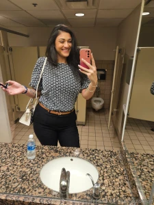 I m the reason you ve got one hand on your ph0ne and the other down