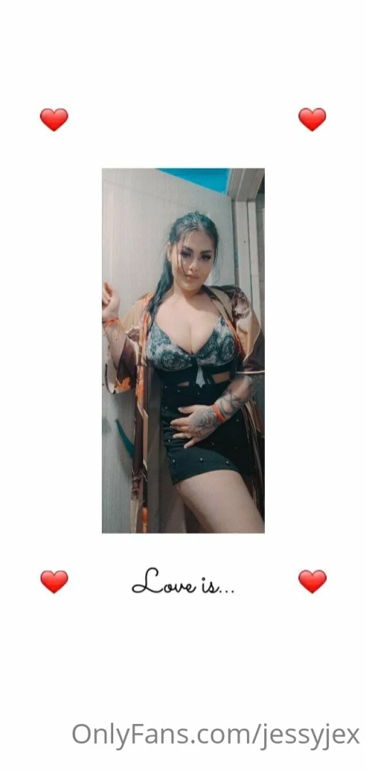 Wanna cum with me daddy come on in dm 