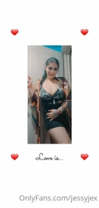 Wanna cum with me daddy come on in dm