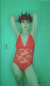 Give love to your gothic queen