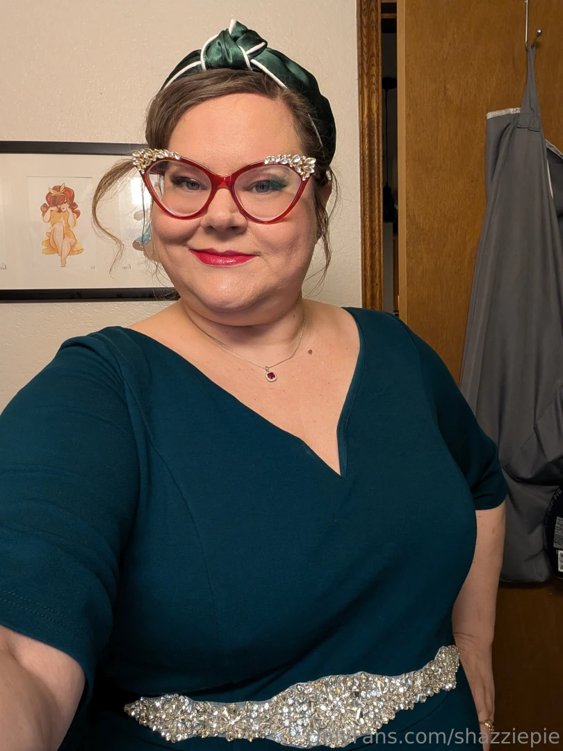 It was a retro christmas cocktail party last night swipe to undress me 