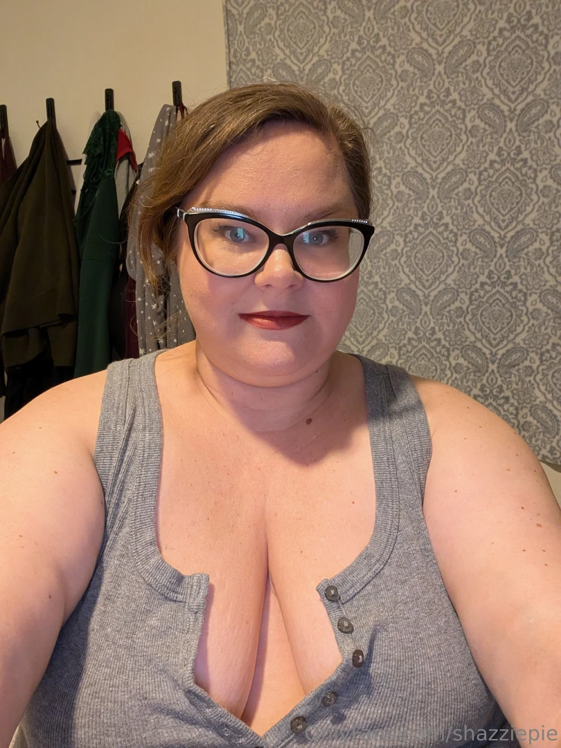 I did a loooong live stream yesterday i chatted showed off some 