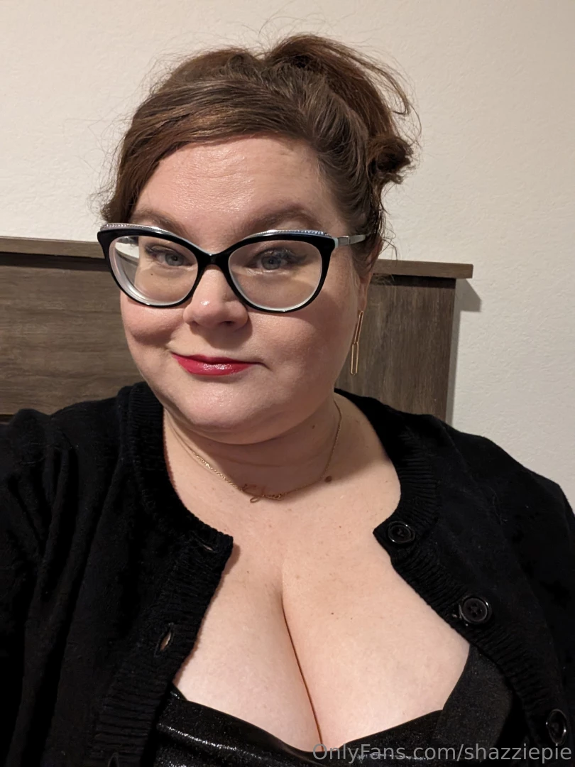 Oof i slept late good morning my sunshines what are your plans for the 