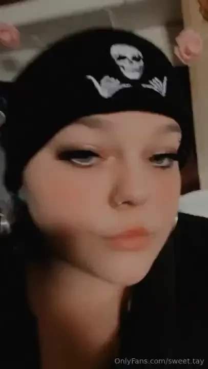 Who wants custom photos or videos part 1 