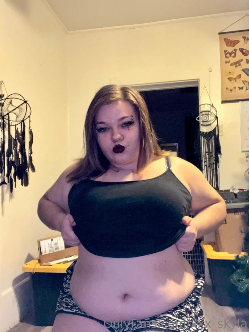 You should give my very plump body a good squeeze baby 