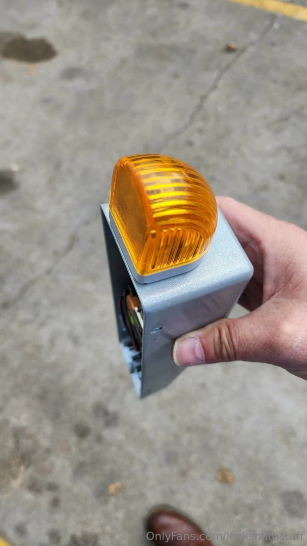 Alarmlock pilfer guard with strobe for noisy loud environments and part 3 