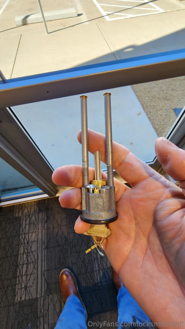 Replaced single cylinder with double cylinder deadbolt thick door kit part 5 