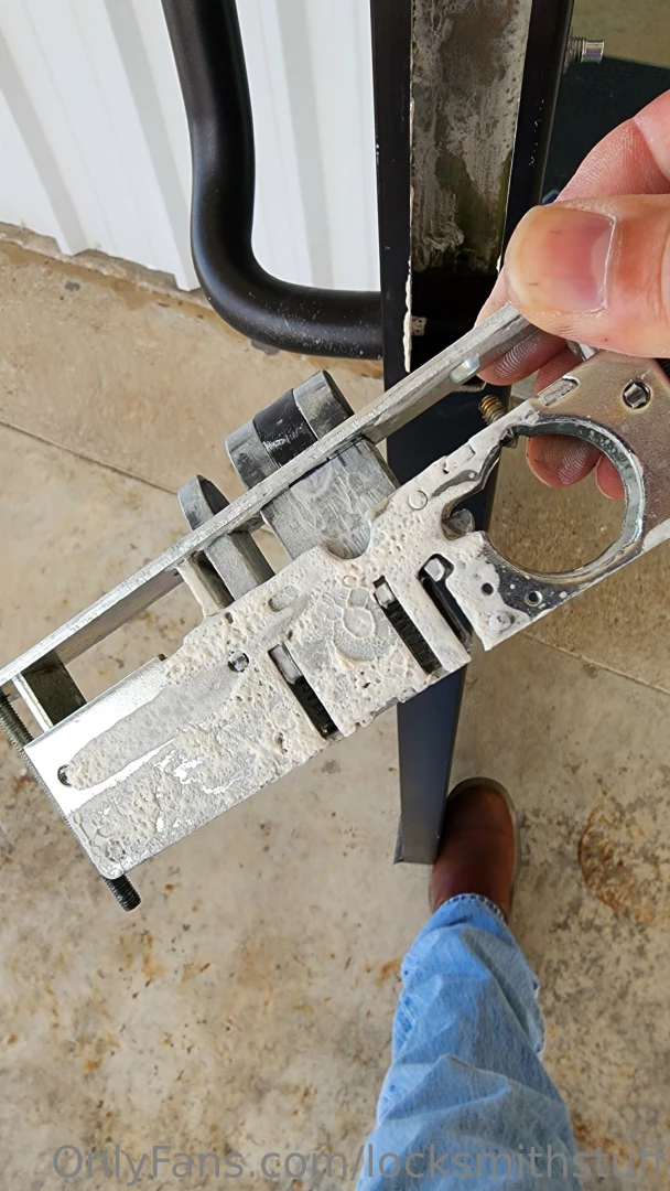A handyman contractor tried to replace the push paddle he spent all part 3 