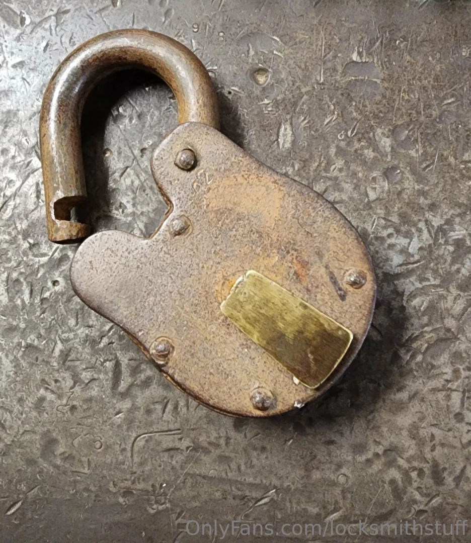 locksmithstuff - Came across this old padlock today part 1 