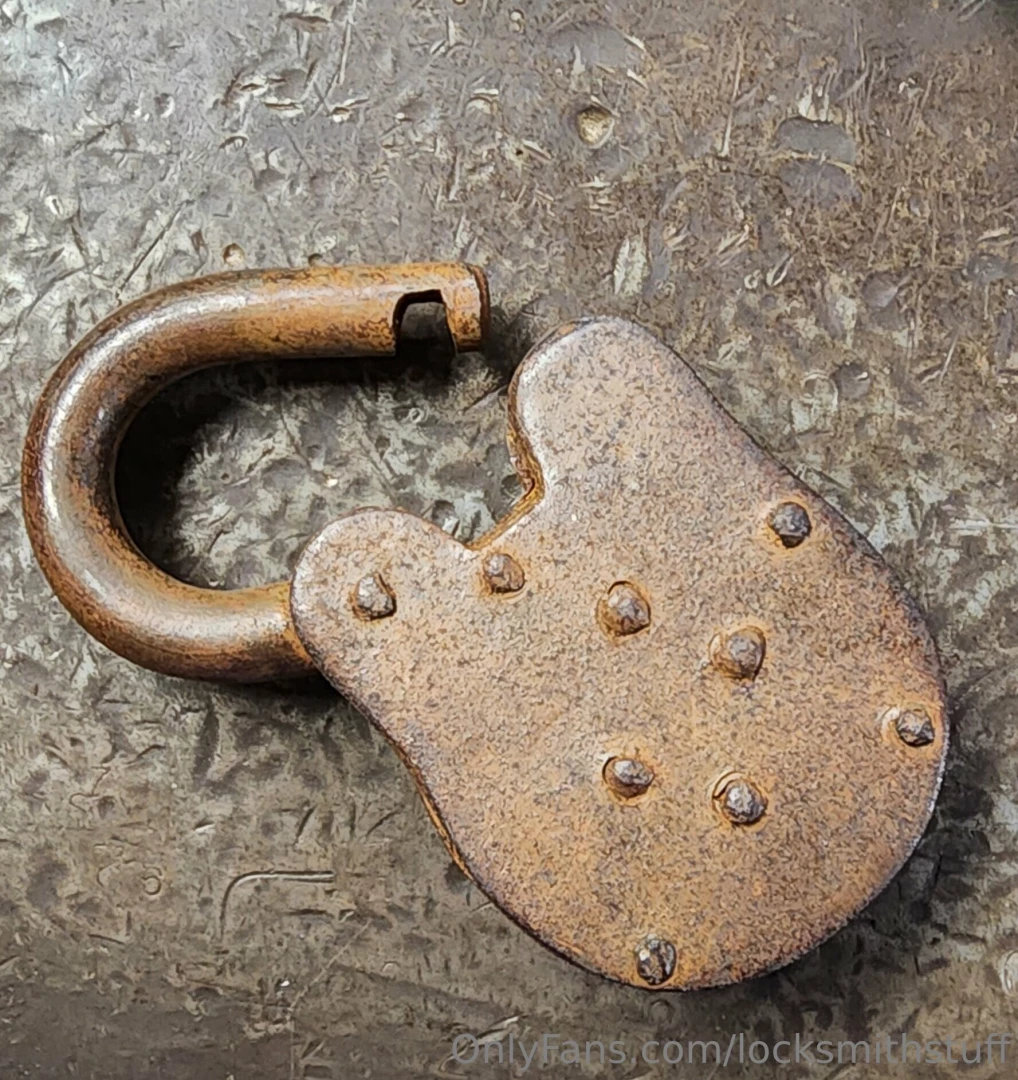 locksmithstuff - Came across this old padlock today part 2 