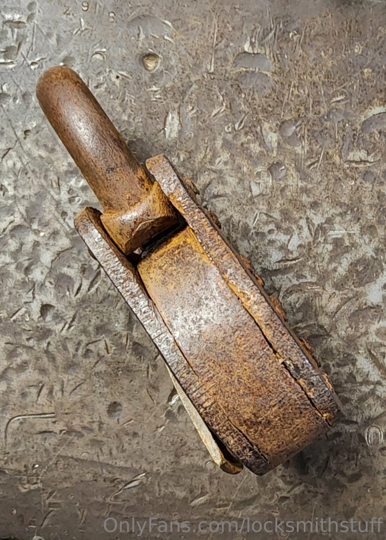 locksmithstuff - Came across this old padlock today part 3 