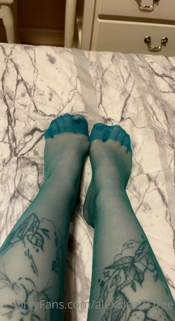 Where are my feet worshippers at part 1 