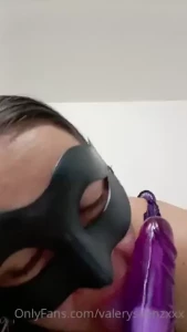 Calentando al jefe de mi marido le envio videos con mi enorme cameltoe