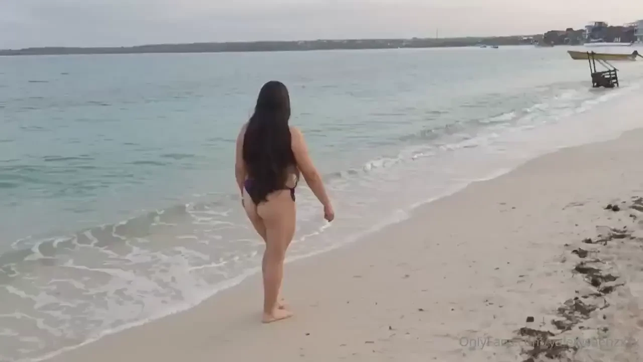 Caminando por la playa conoci a safado tengo sexo con l sin condon 1 