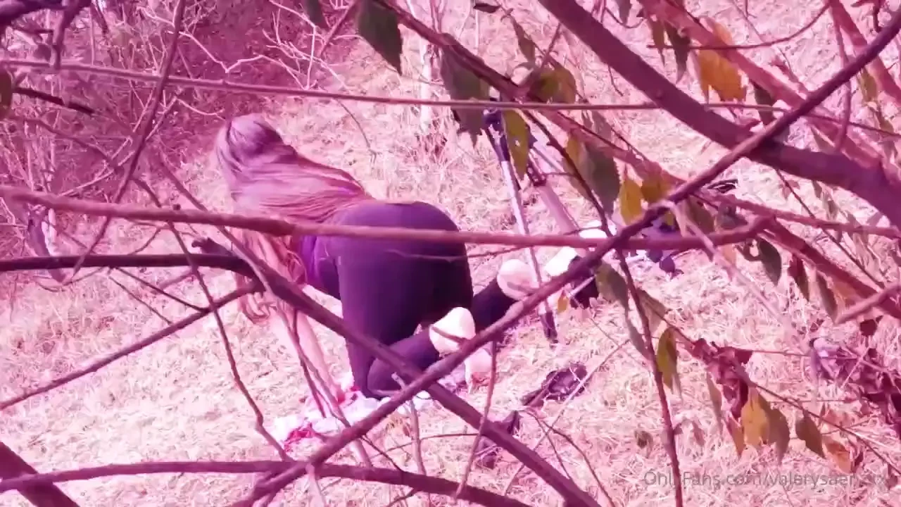 El amigo de mi marido me follo en el bosque soy una zorra 