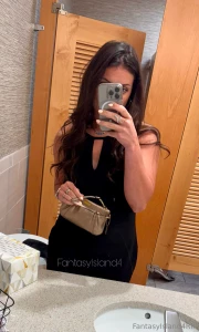 Love a selfie in the mirror when i m feeling hot hope you re having a