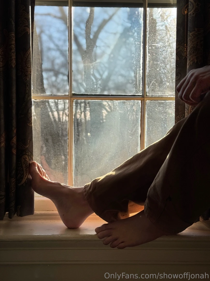 Friday foot pin-ups it s a beautiful day the light is warm and the bed part 2 