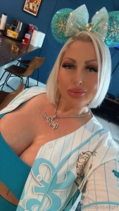 Im back from my lil trip u get all my attention again