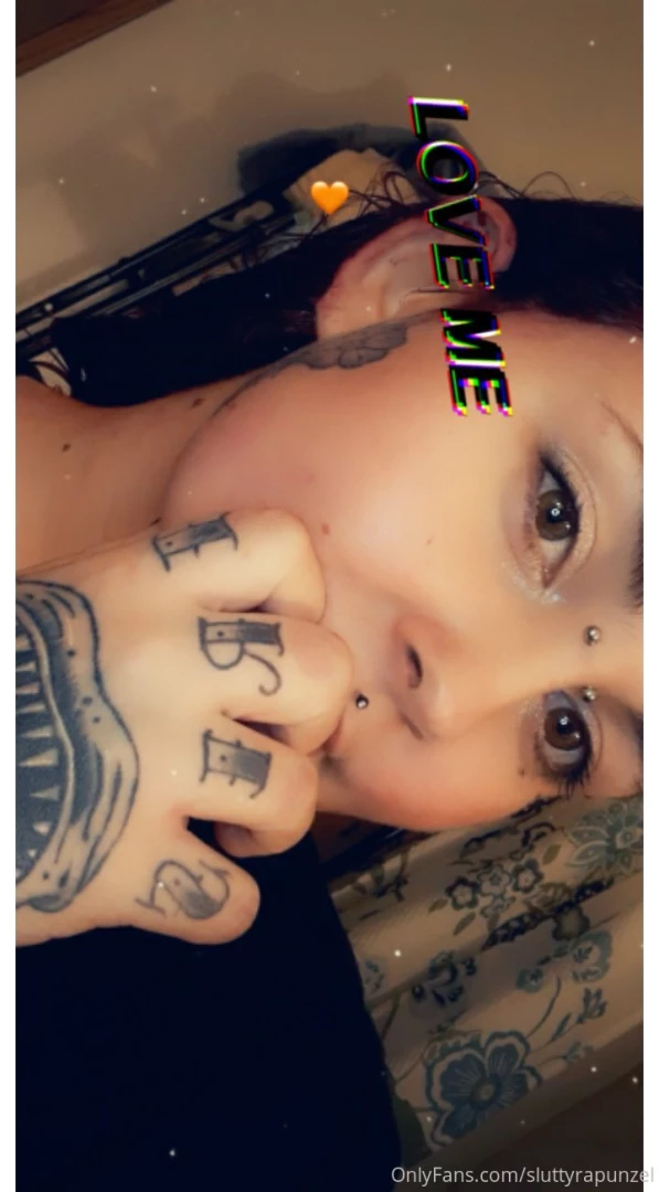 Sex tapes pictures and solos to cum tonight so be on alert baby 