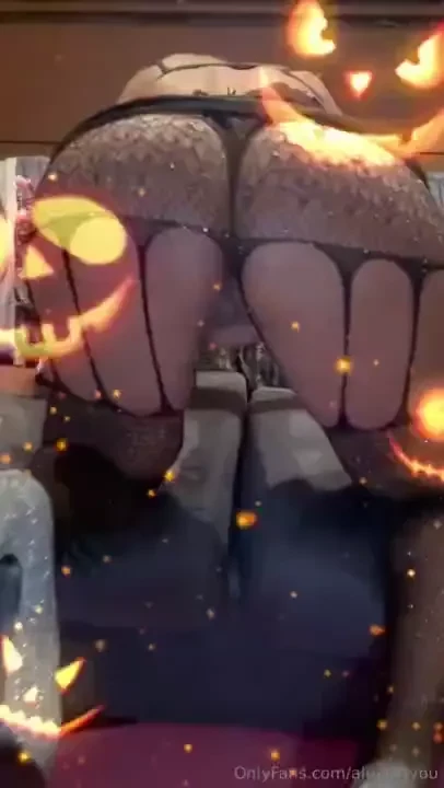 Happy halloween trick or treat available sexting vcall facetime 