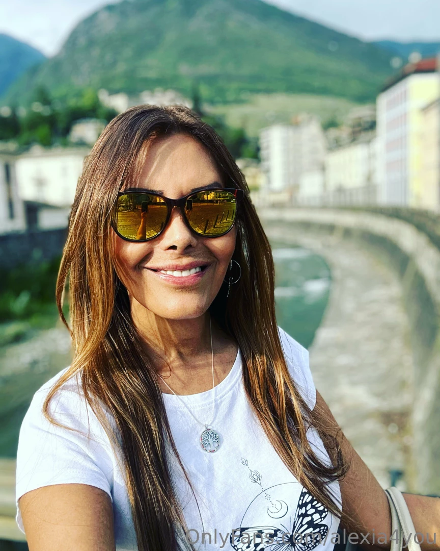 Happy sunday nice sunny day 