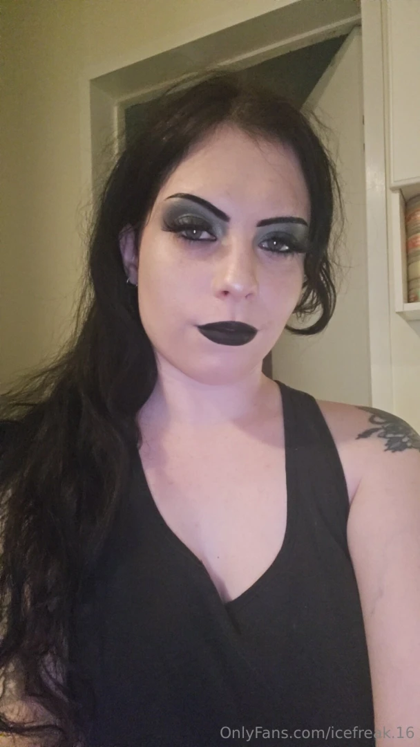 Can ibe your dark goddess 