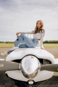 I wanna fly away dm me where i should go