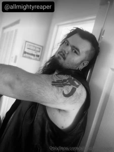 Voted best cock very dominant daddy who will not hesitate to use and