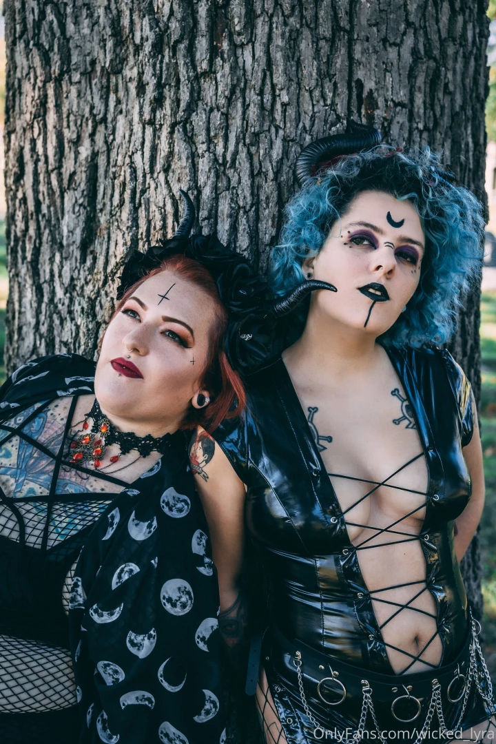 Just for funsies heres a nice little photoshoot a friend and i decided part 4 