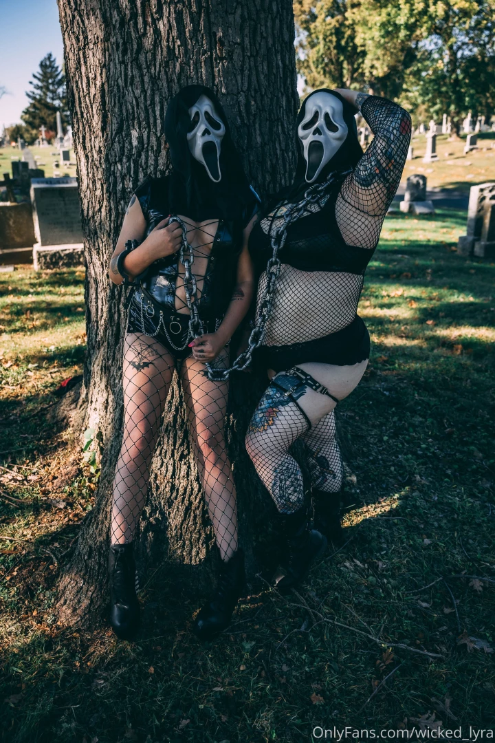 Just for funsies heres a nice little photoshoot a friend and i decided part 6 