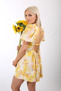 Customs if you would like a custom photo set i have a studio shoot part 2