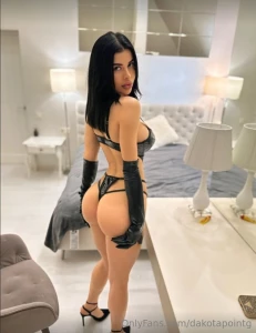 Stunning brunette mistressdiamant who is craving nothing but a hard part 52