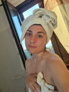 Hey love birds i m currently on holidays in calabria and the lil part 3