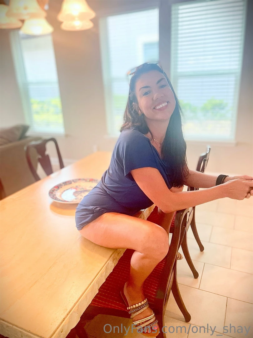 Just making sure this table is sturdy part 1 