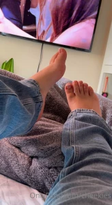 I kinda wanna do more feet stuff lol