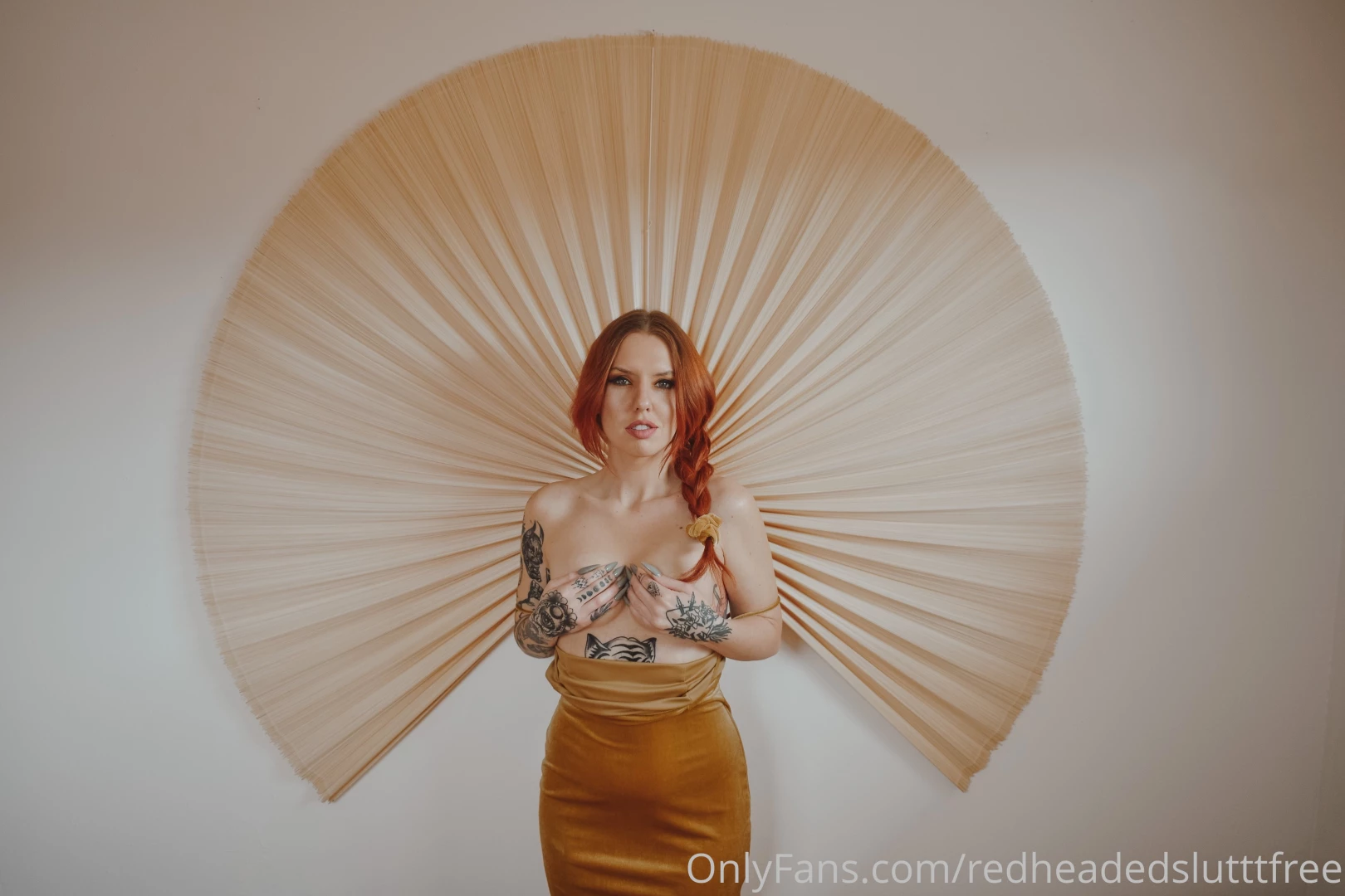 Message me if you want to see what i look like without a handbra 