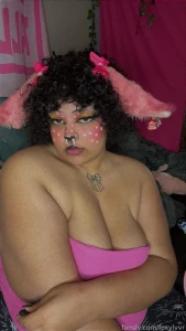 A mix of sfw and nsfw pictures