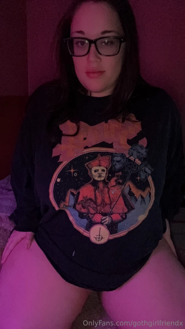 Can i wear your tshirts with nothing underneath 