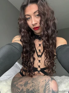 Stare at me then i want you to describe to me how you will worship me