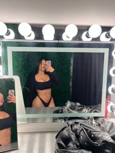 Wanna see the back bae